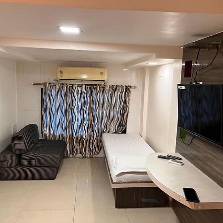 Hotel Havana Mumbai  Buitenkant foto