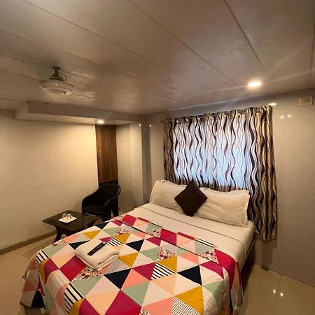 Hotel Havana Mumbai  Buitenkant foto
